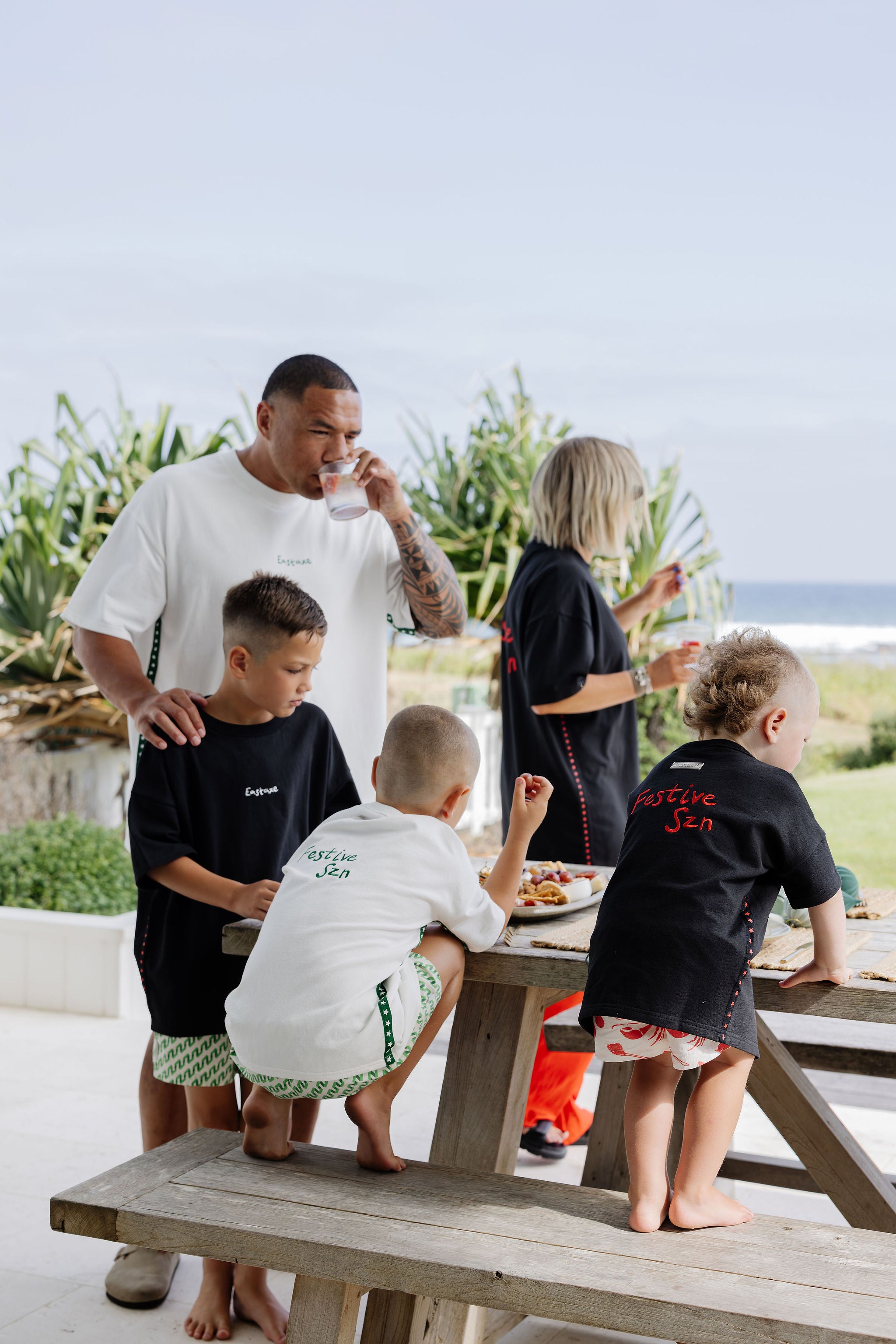 Adults Festive Szn Tee - Black