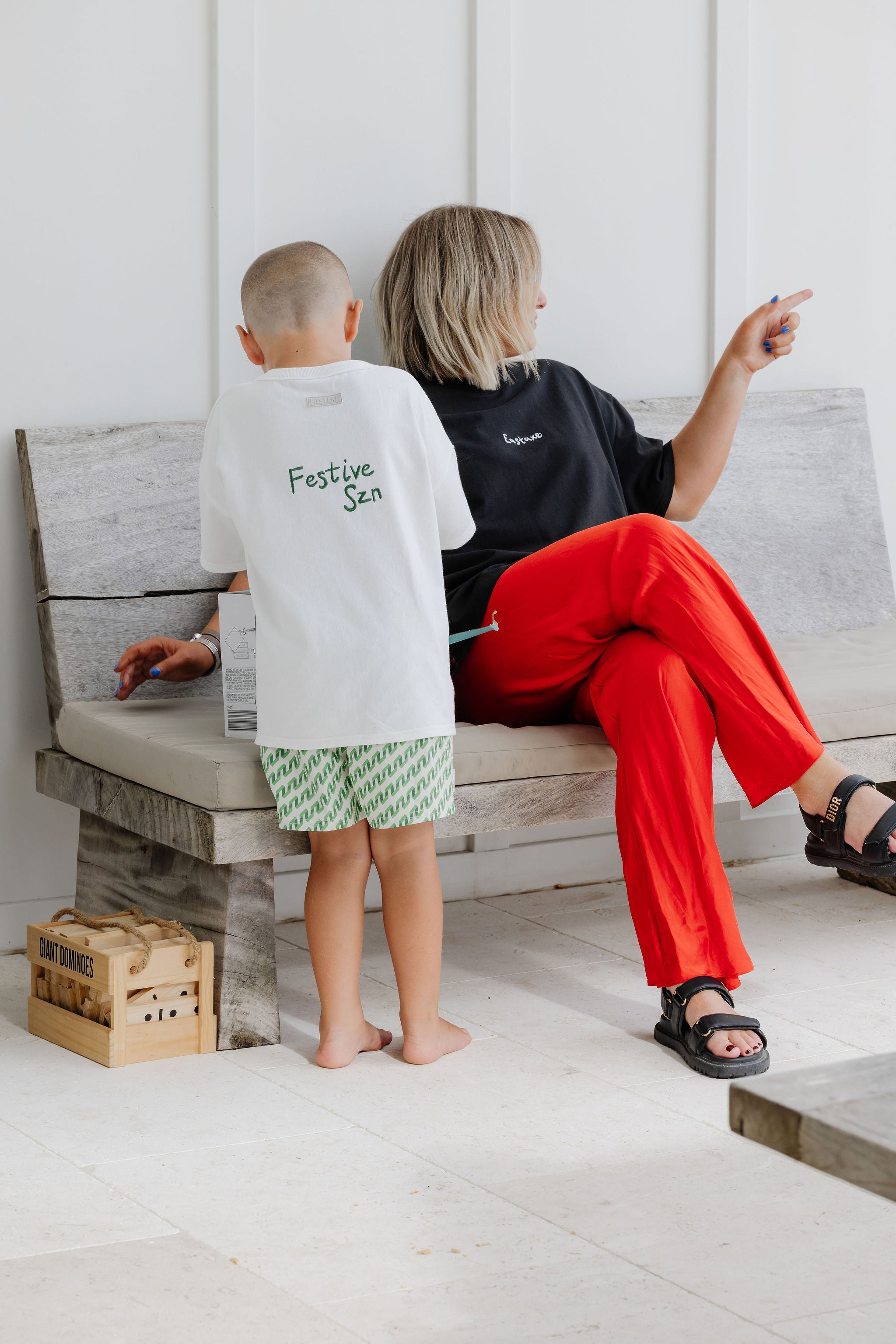 Adults Festive Szn Tee - Black